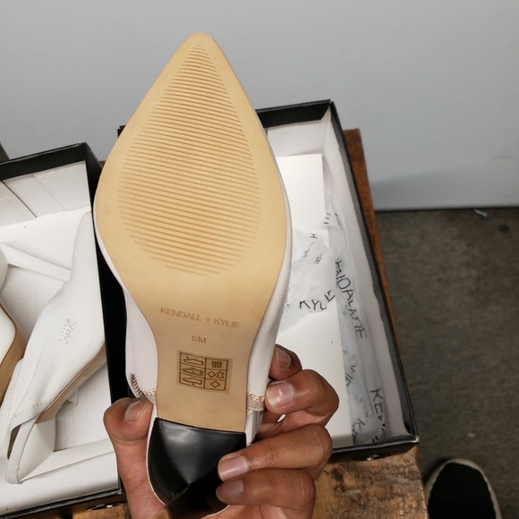 Kendall Kylie Sandals size 5 - Picture 4 of 13